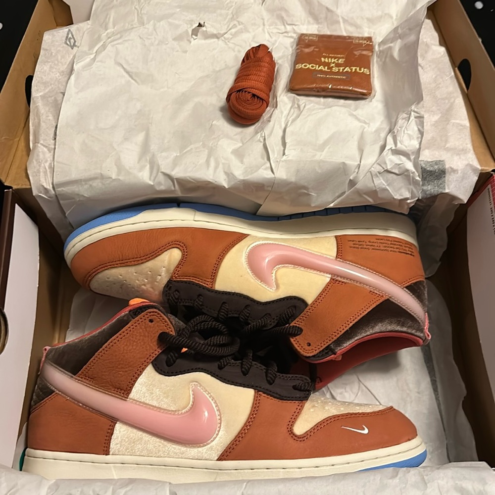 Nike Dunk X Social Status “Chocolate Milk”